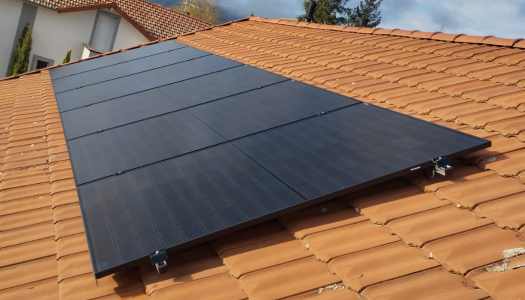 Électricien Roanne (42) spécialisé dans l’installation photovoltaïque – pose de panneaux solaires sur toiture avec accompagnement personnalisé et mise en service